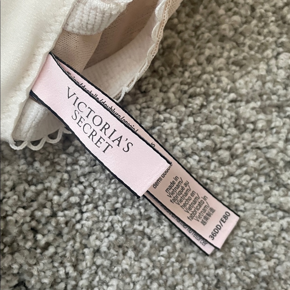 Victoria's Secret Dream Angles lined Demi bra Sz 36DD beige w/ lace overlay - Picture 5 of 8